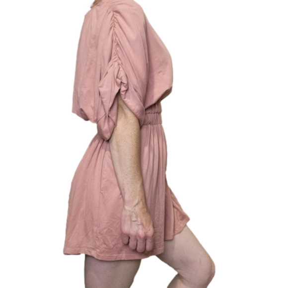 Romper V neckline Rushing on the sleeves soft pink color Size M LUCCA NWT - Picture 4 of 13